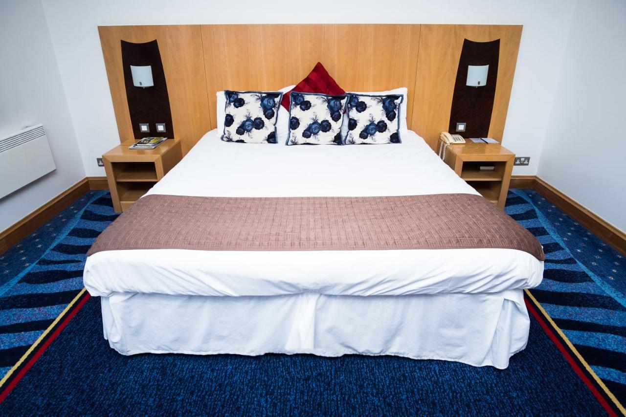 The Park Hotel Kilmarnock Bagian luar foto